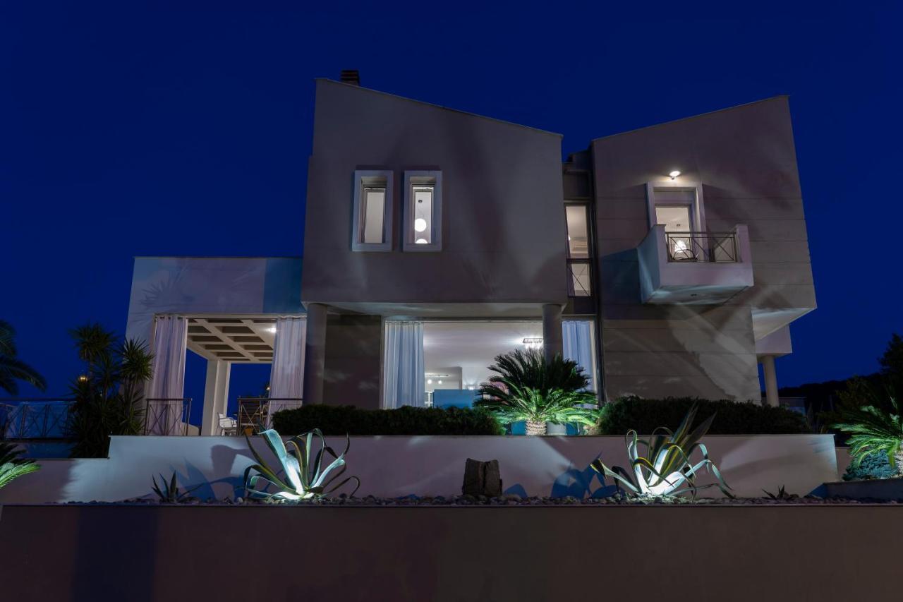 Villa Luminous Nea Iraklitsa Exteriör bild